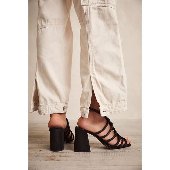 Free People - COLETTE CINCHED HEEL BLACK - Picture 2 of 12
